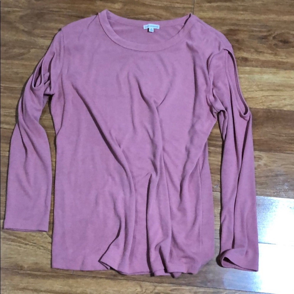 Cold shoulder knit top